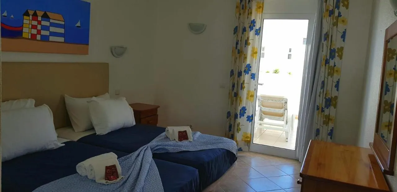 Oura Ocean Front Apartment Albufeira